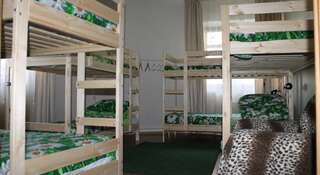 Хостел Ной Новосибирск Кровать в общем номере для мужчин и женщин с 8 кроватями-1